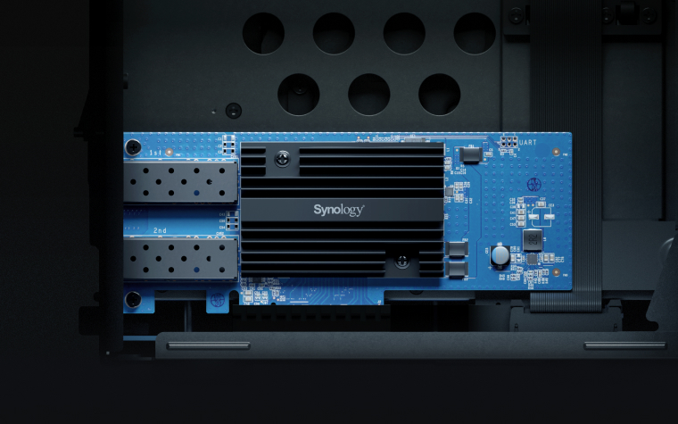 Serveur NAS 8 baies Synology DiskStation DS1821+ 